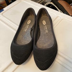 Black knit flats